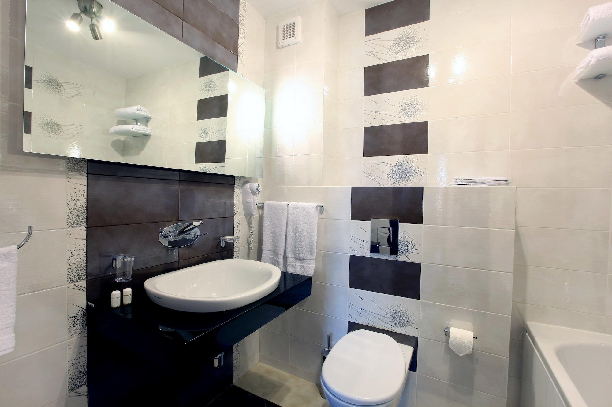 Ambiance Hotel Boekarest Buitenkant foto