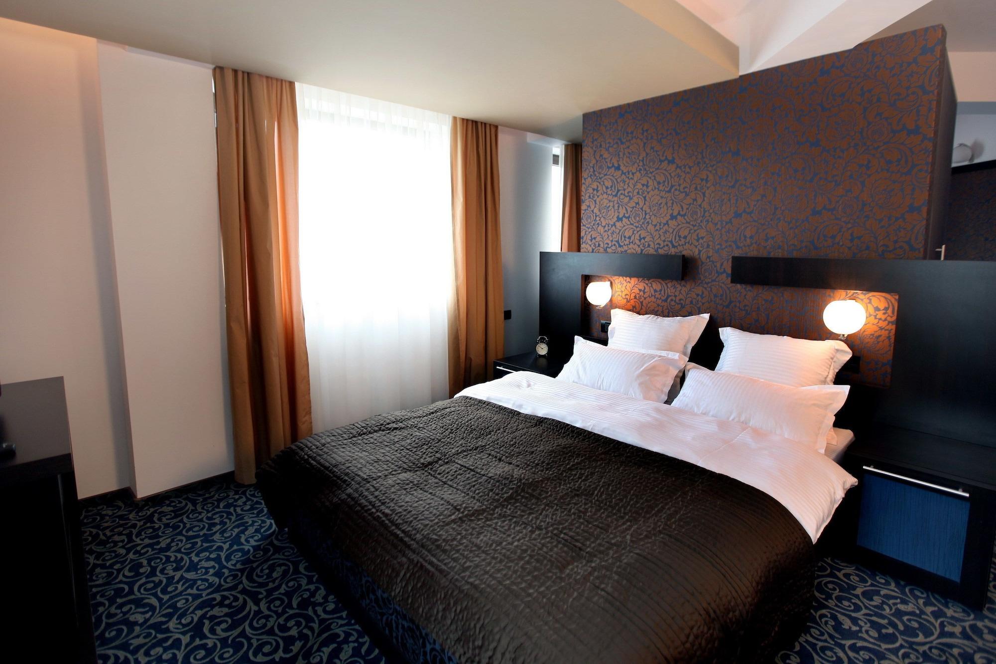 Ambiance Hotel Boekarest Buitenkant foto