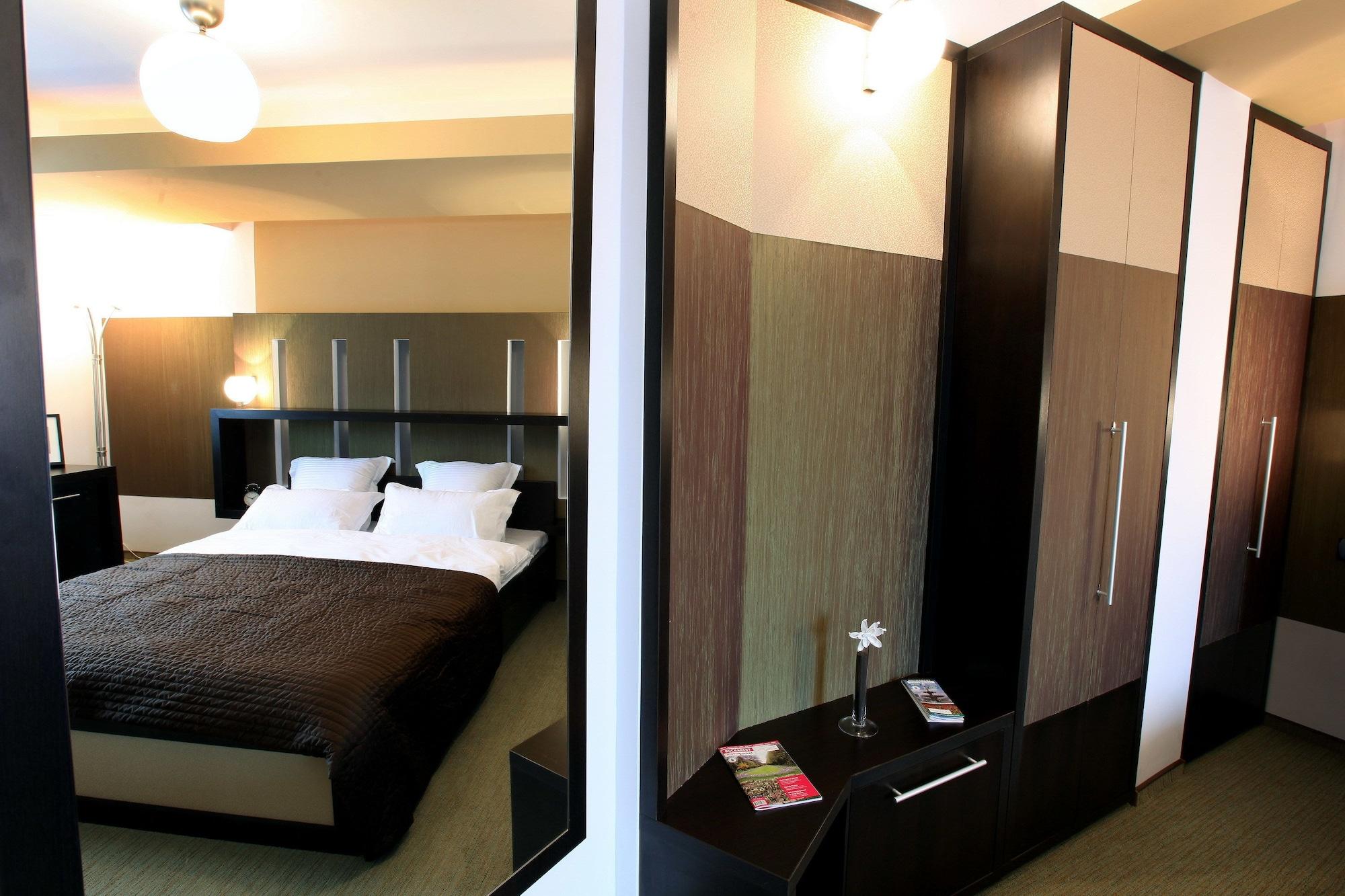Ambiance Hotel Boekarest Buitenkant foto