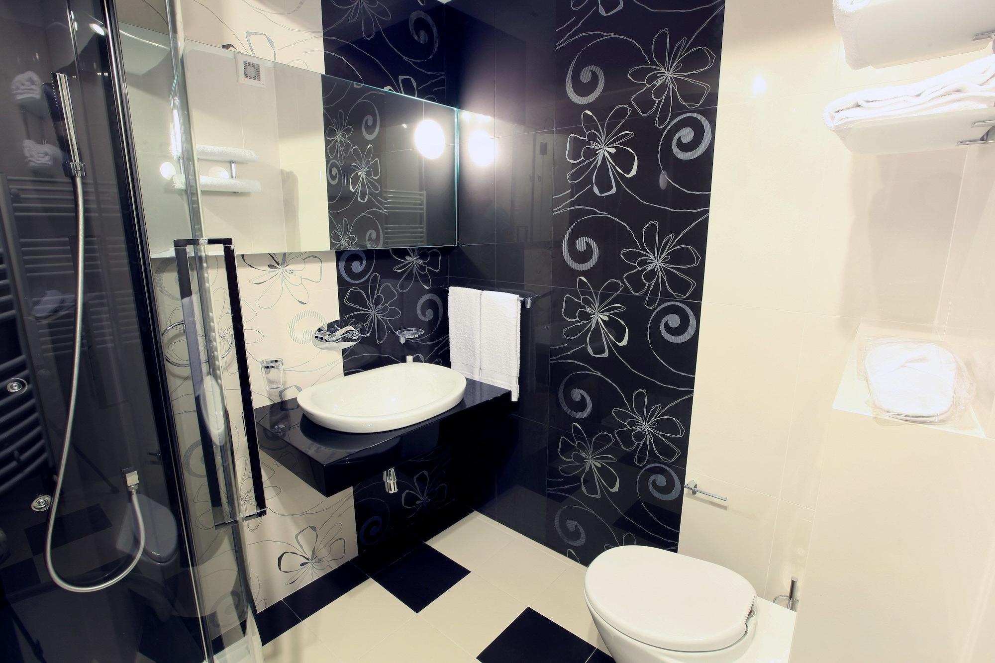 Ambiance Hotel Boekarest Buitenkant foto